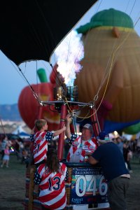 2024BalloonFiestaGlow-50.jpg